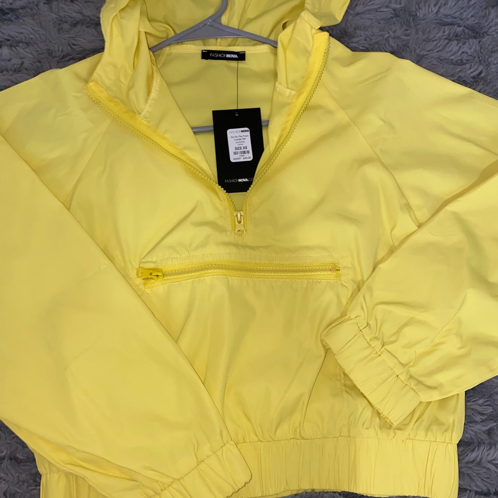 Cropped windbreaker womens XS